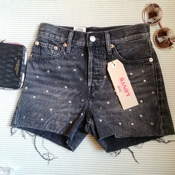 Levi's Pants - NWT Levi's Wedgie Denim Shorts